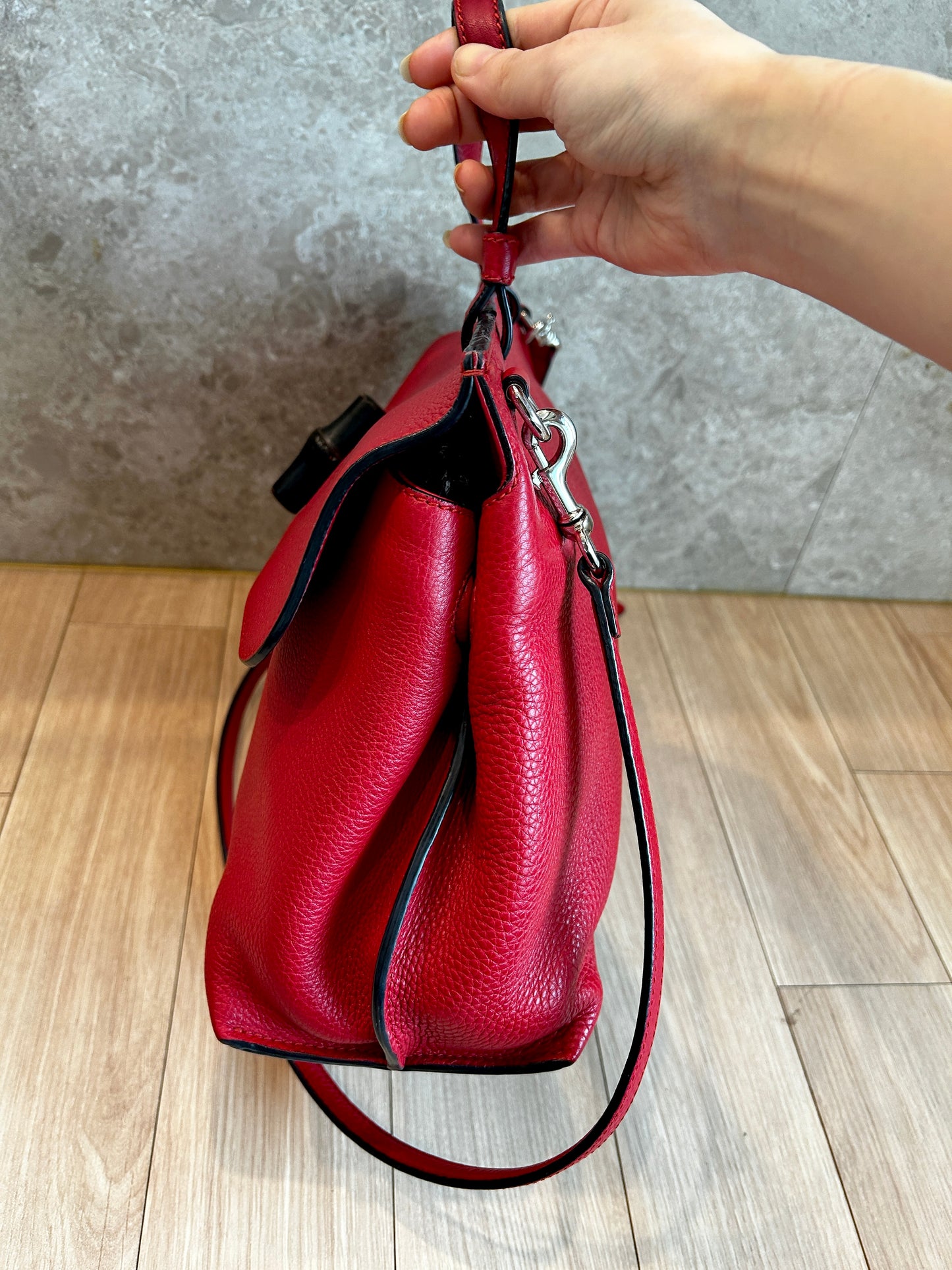 Gucci Red Bamboo Top Handle Leather Crossbody bag