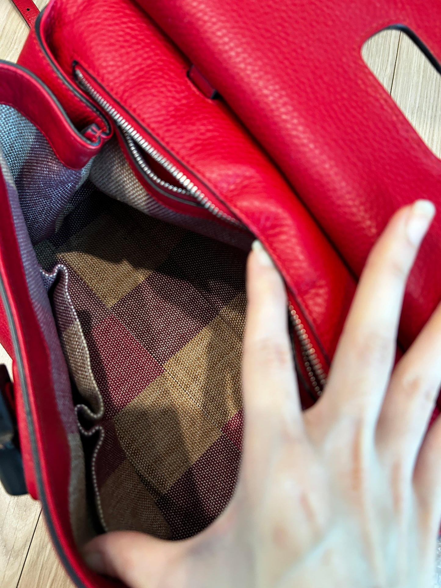 Gucci Red Bamboo Top Handle Leather Crossbody bag