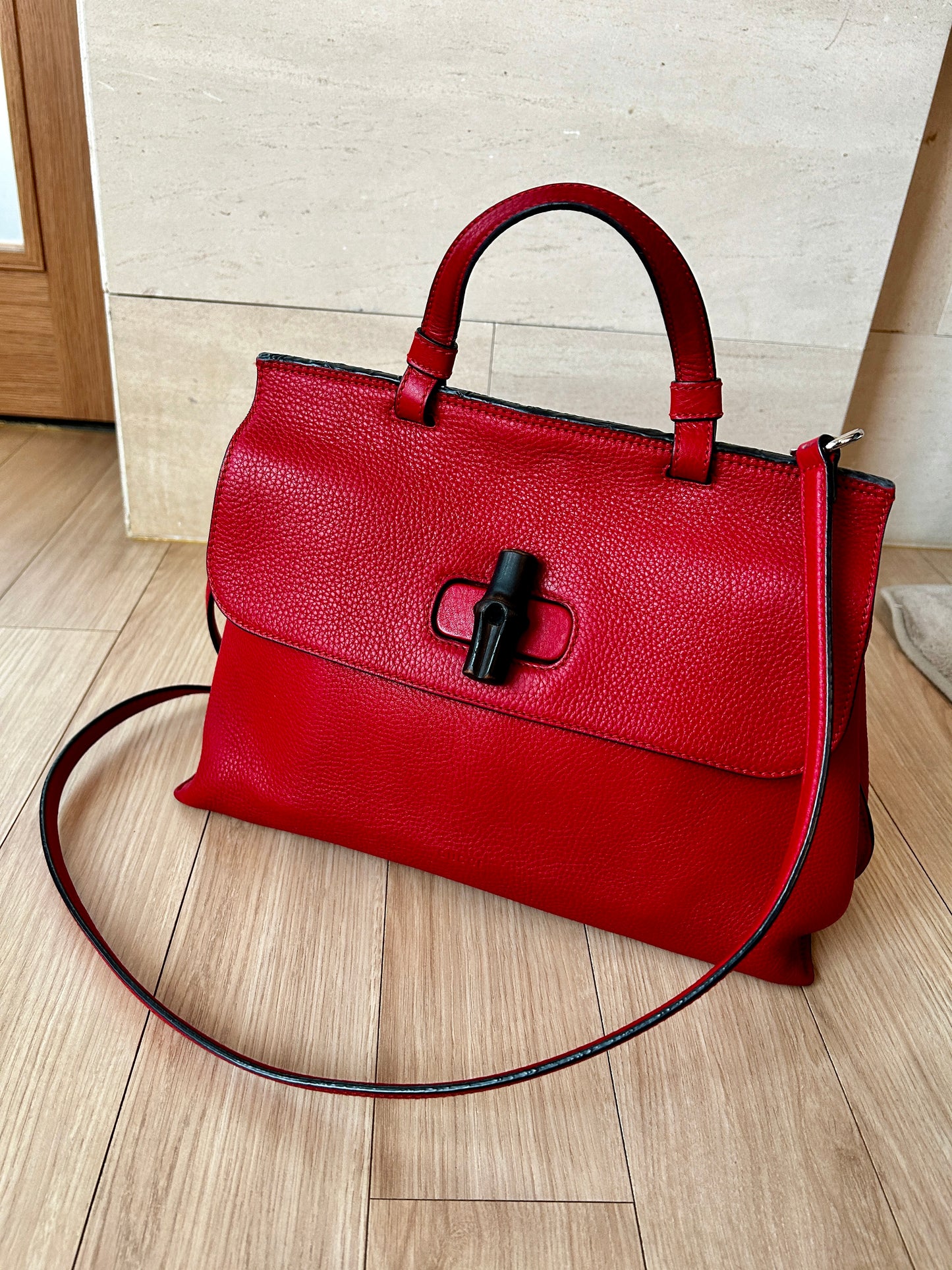 Gucci Red Bamboo Top Handle Leather Crossbody bag