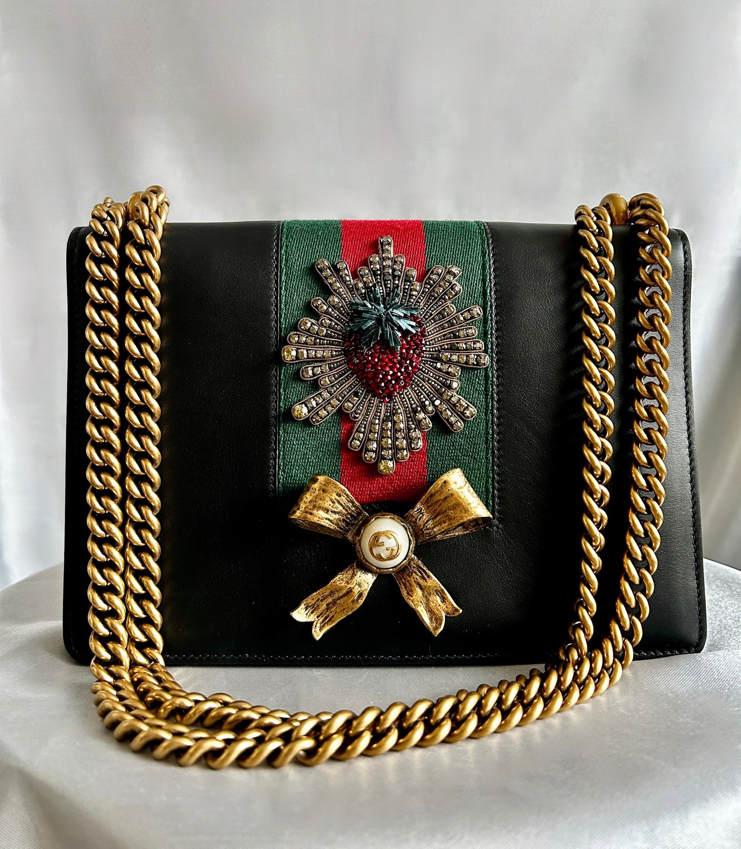 Gucci Peony Medium Chain Crossbody bag
